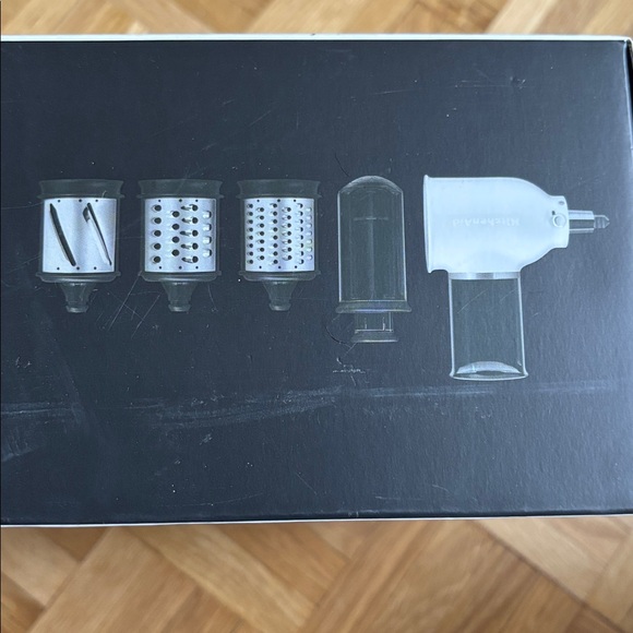 KitchenAid Stand Mixer Attachment - Fresh Prep Slicer/Shredder - Picture 4 of 4